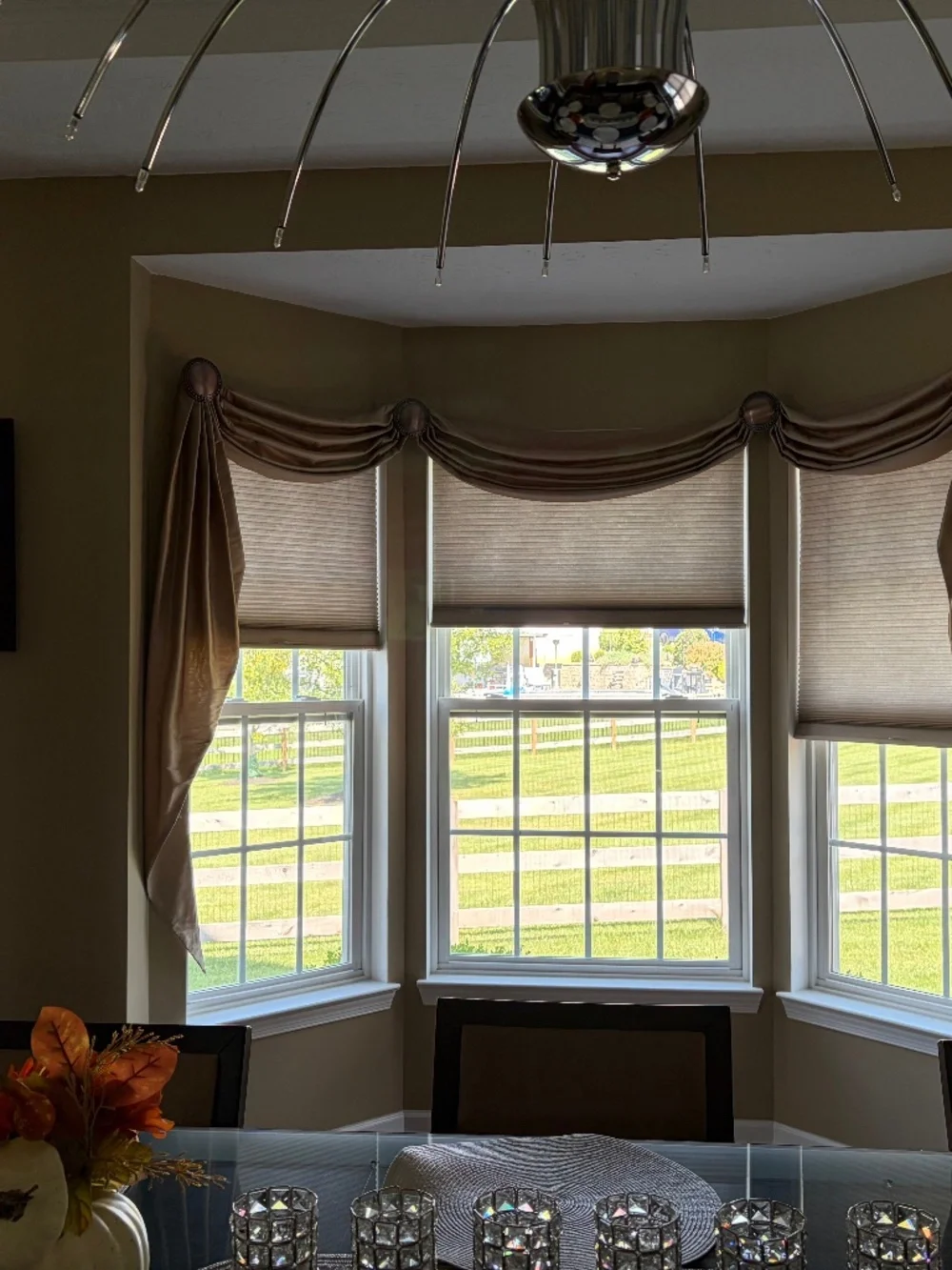 Window drapery